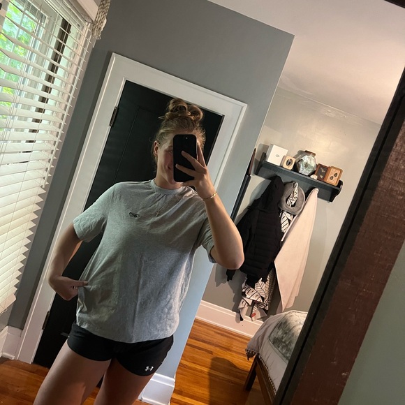 Reebok Tshirt - Picture 6 of 6